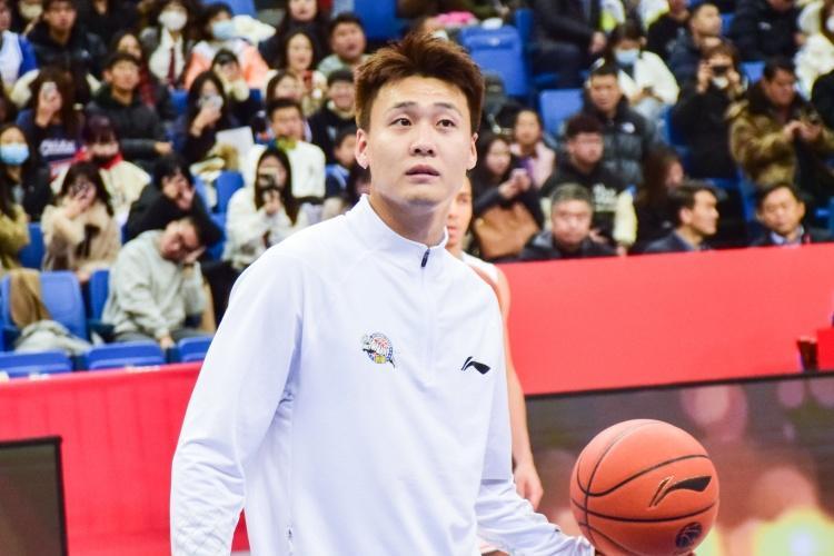 华体会官网-新疆男篮为什么舍得交易赵睿？了解一下内幕，答案就迎刃而解了